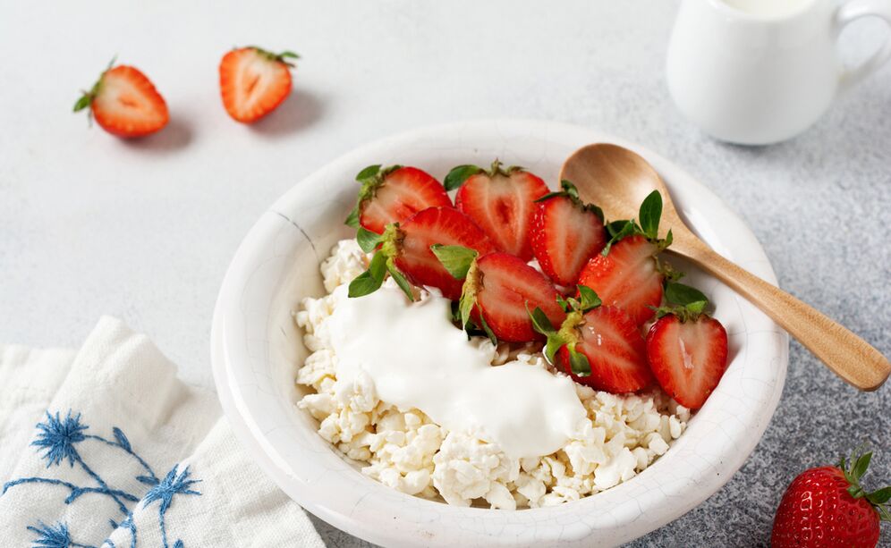 Fromage cottage aux fraises – un petit-déjeuner sain pour tous ceux qui veulent perdre du poids